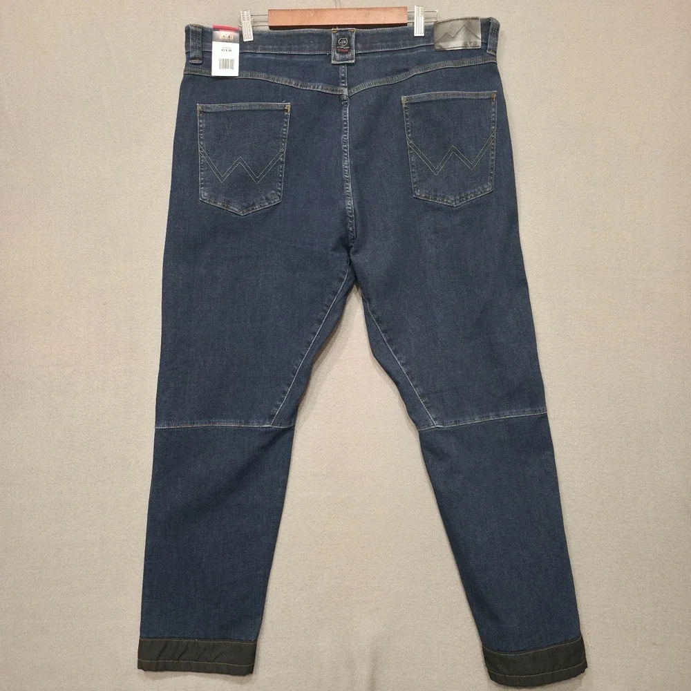 Wrangler All Terrain Gear Men's Denim Blue Jeans‎ Size 42X30 NWT